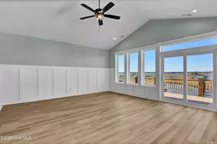 705 S Topsail Dr, Surf City, NC 28445 - Photo 30