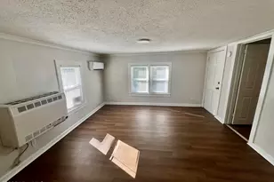 202 Lewis St, Bladenboro, NC 28320 - Photo 14