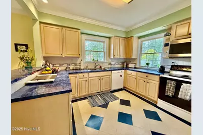 3340 North Green Street, Farmville, NC 27828 - Photo 6