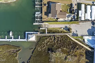 602 W Fort Macon Rd, Atlantic Beach, NC 28512 - Photo 44