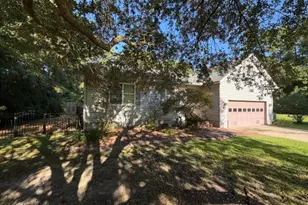 9314 Doris Dr, Oriental, NC 28571 - Photo 2