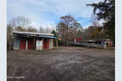 323 E Chatham Street, Newport, NC 28570 - Photo 1