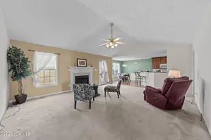 101 Pine Brae Ln, Aberdeen, NC 28315 - Photo 4