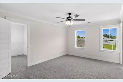 318 Hawks Bluff Drive, New Bern, NC 28560 - Photo 12