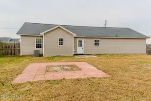 217 Wingspread Ln, Beulaville, NC 28518 - Photo 2