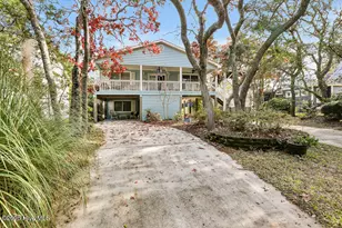 302 SE 79th St, Oak Island, NC 28465 - Photo 2
