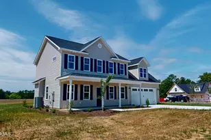 130 Spring Meadows Dr, Aberdeen, NC 28315 - Photo 2