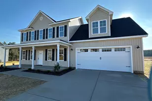 130 Spring Meadows Dr, Aberdeen, NC 28315 - Photo 2