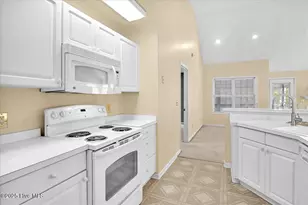 102 SW 11th St, Oak Island, NC 28465 - Photo 16