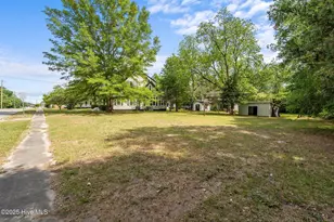 301 W Central St, Maxton, NC 28364 - Photo 112
