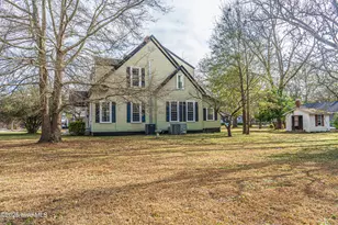 301 W Central St, Maxton, NC 28364 - Photo 124