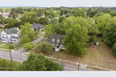 301 W Central Street, Maxton, NC 28364 - Photo 102