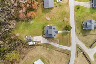 289 Croaker St, Davis, NC 28524 - Photo 36