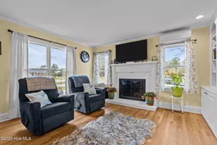 289 Croaker St, Davis, NC 28524 - Photo 4