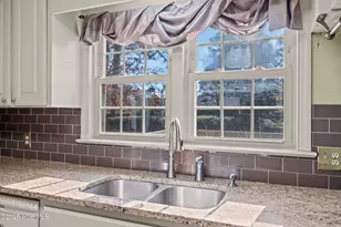 1206 W Highland Ave, Kinston, NC 28501 - Photo 22
