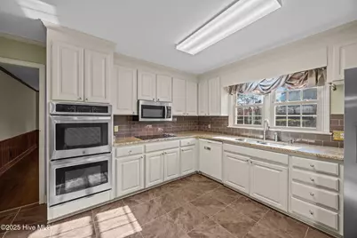 1206 W Highland Avenue, Kinston, NC 28501 - Photo 20
