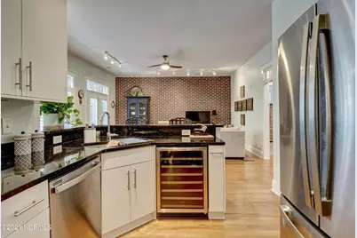 715 N 4th Street #Apt 302, Wilmington, NC 28401 - Photo 14