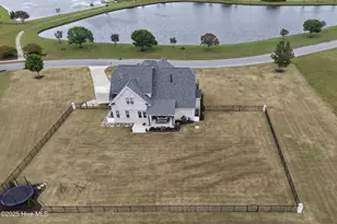 1357 Autumn Lakes Dr, Grimesland, NC 27837 - Photo 2