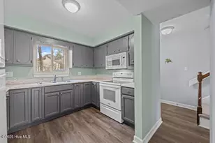 65 Quarterdeck Townes, New Bern, NC 28562 - Photo 12