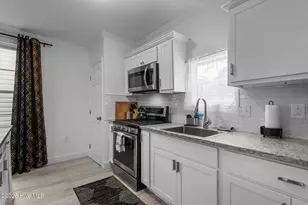 114 S 16th St, Wilmington, NC 28401 - Photo 22