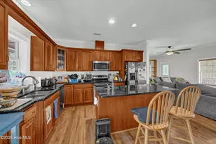 401 Risley Rd, Carolina Beach, NC 28428 - Photo 6