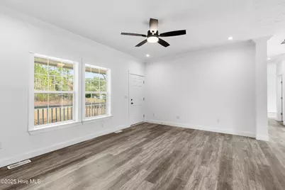 9163 Southern Boulevard SE, Winnabow, NC 28479 - Photo 8