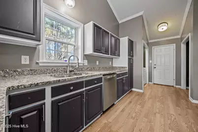 104 Dundee Court, Jacksonville, NC 28546 - Photo 6