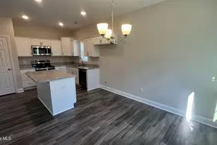 309 Starky Dr, Richlands, NC 28574 - Photo 2