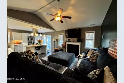 211 Hidden Oaks Drive, Jacksonville, NC 28546 - Photo 4
