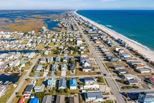 6015 6th St, Surf City, NC 28445 - Photo 4