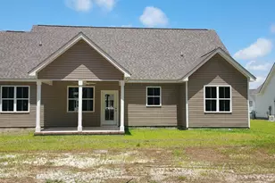 114 Rolling Water Ln, Swansboro, NC 28584 - Photo 2