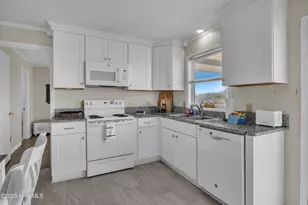 161 High Point St, Holden Beach, NC 28462 - Photo 18