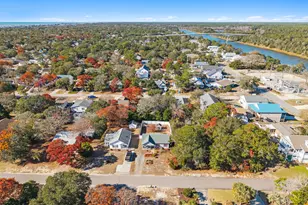 161 NE 7th St, Oak Island, NC 28465 - Photo 34
