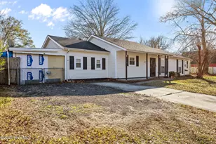 1004 Springdale Dr, Jacksonville, NC 28540 - Photo 2