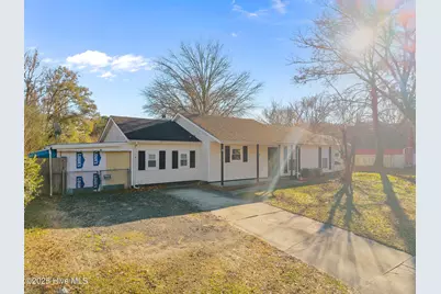 1004 Springdale Drive, Jacksonville, NC 28540 - Photo 4