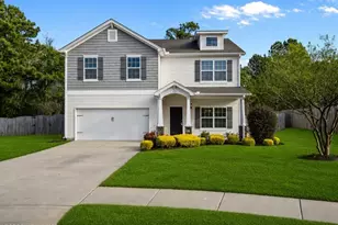 402 Boathouse Ct, Swansboro, NC 28584 - Photo 1