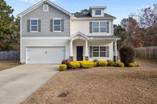 402 Boathouse Ct, Swansboro, NC 28584 - Photo 1