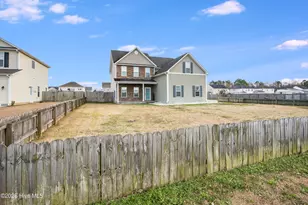 302 Esquire Dr, Richlands, NC 28574 - Photo 2