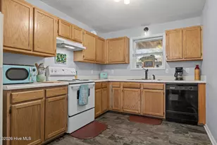404 Bogue Inlet Dr, Emerald Isle, NC 28594 - Photo 18