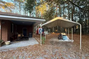 160 Pinewood Dr, Arapahoe, NC 28510 - Photo 2