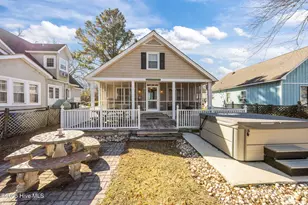 2517 Waccamaw Shores Rd, Lake Waccamaw, NC 28450 - Photo 6