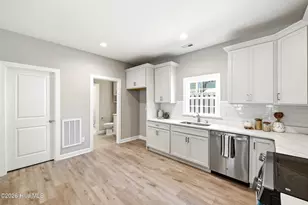 1516 Pinfish Ln, Carolina Beach, NC 28428 - Photo 32