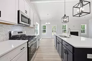 2980 Tucker Hl Dr, Grimesland, NC 27837 - Photo 10