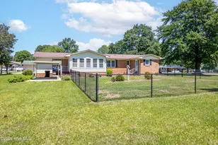 402 Willow Rd, Clinton, NC 28328 - Photo 2