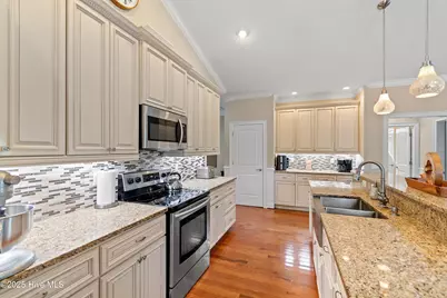 304 NE 47th Street, Oak Island, NC 28465 - Photo 8