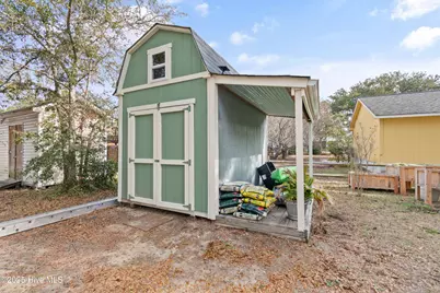 304 NE 47th Street, Oak Island, NC 28465 - Photo 22