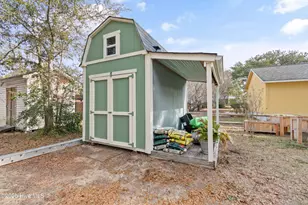 304 NE 47th St, Oak Island, NC 28465 - Photo 22