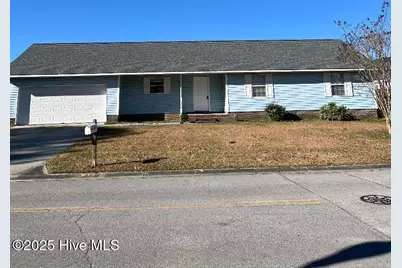 1646 New Bern Street, Newport, NC 28570 - Photo 1