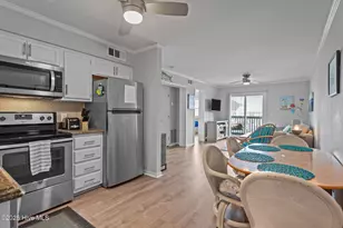 1404 Canal Dr, Carolina Beach, NC 28428 - Photo 6