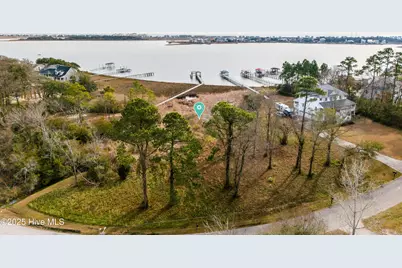 1065 Chadwick Shores Drive, Sneads Ferry, NC 28460 - Photo 10